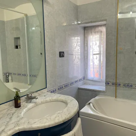 Dai Pescatori Nervi 펜션 *